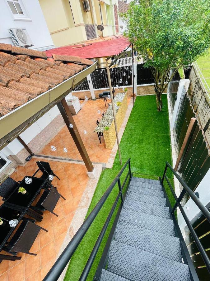 Trendy Family Getaway By Stayco - Mini-Pool, Outdoor Cinema, Air Loft, Ps4, Ktv - Just 2 Mins To Beach! Batu Feringgi Ngoại thất bức ảnh